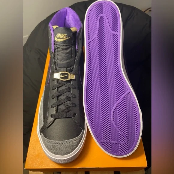 NWOT - Blazer MID ‘77 EMB - Black/Action Grape Iron Grey Sneakers - Picture 2 of 6